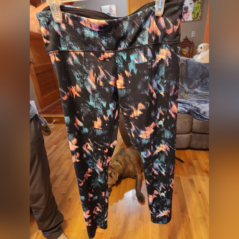 Athletic leggings